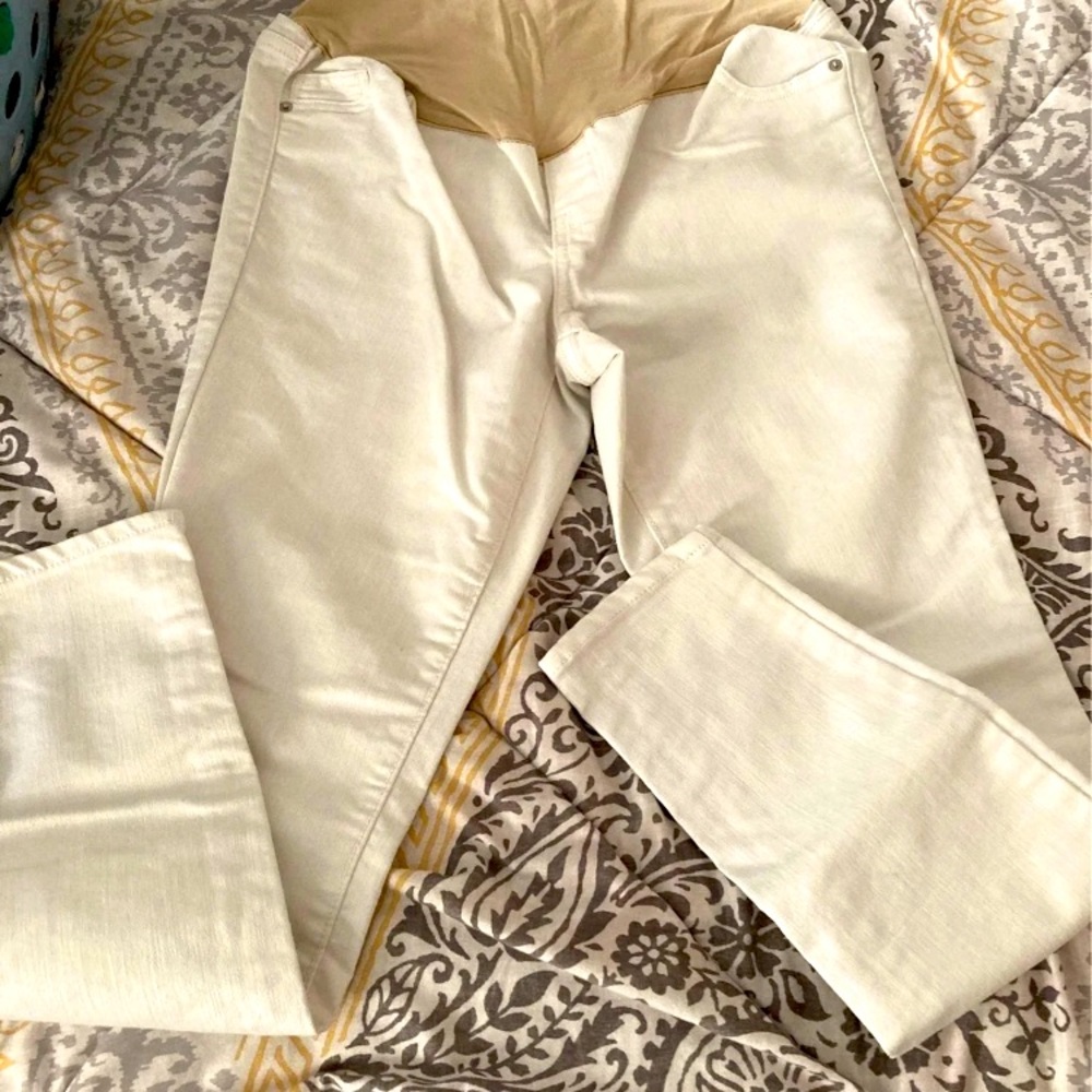 Old Navy maternity rockstar skinny jeans